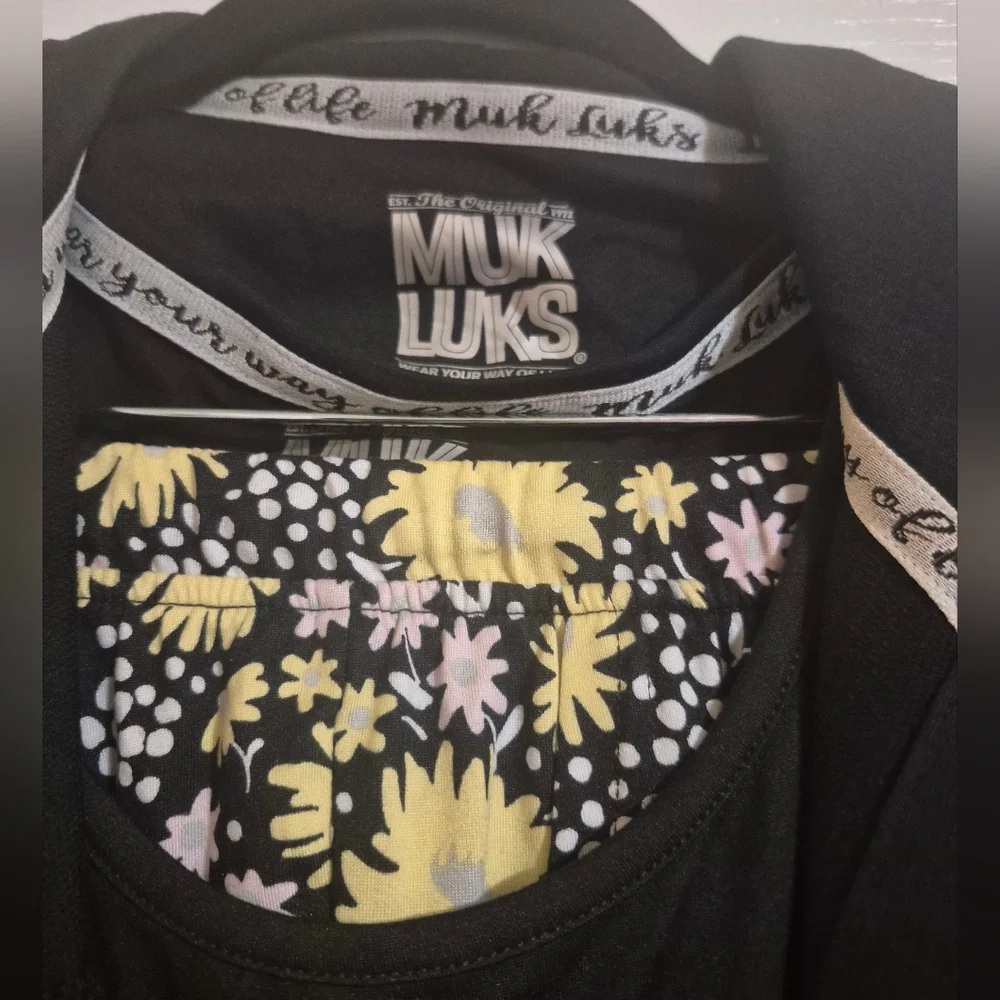 NEW! MUK LUKS Floral 3 PIECE Print Pajama Set - Black and Yellow - Picture 5 of 9